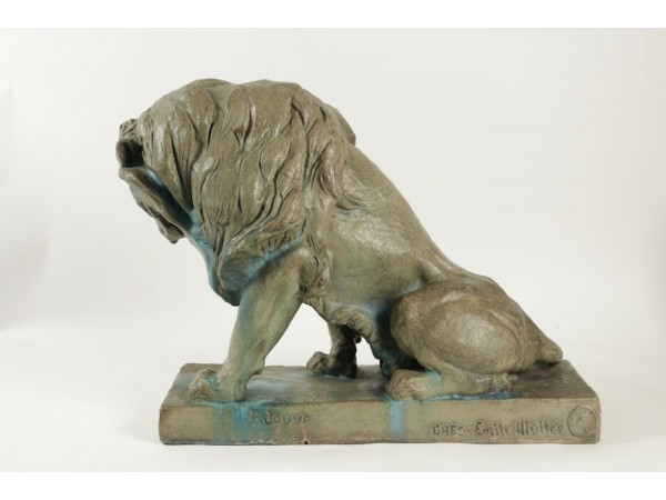 Paul Jouve sculpture de Lion assis en grès émaillé