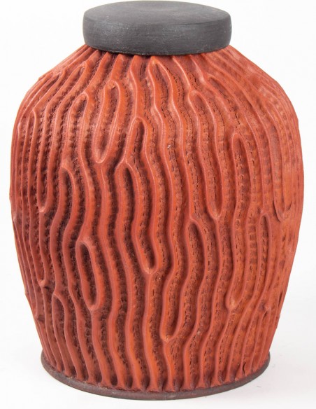 1135-Strie ceramic box by Emmanuel Peccatte