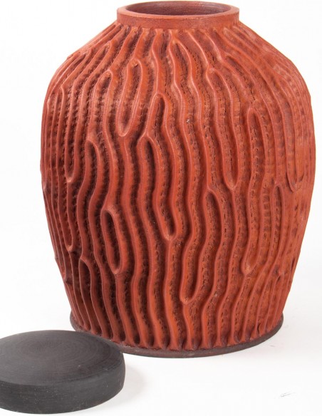1138-Strie ceramic box by Emmanuel Peccatte