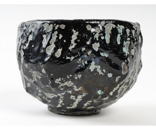 Bol en raku par Gisèle Buthod