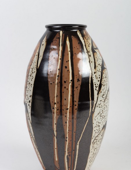 147-Grand vase africaniste en céramique par DANIEL DE MONTMOLLIN