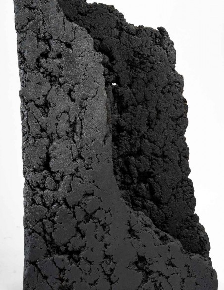 1473-Sculpture n ° 1 in black enamelled sandstone