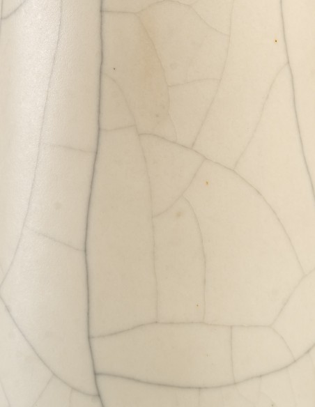 1514-Vase en grès blanc craquelé n° 6 par Marc Uzan
