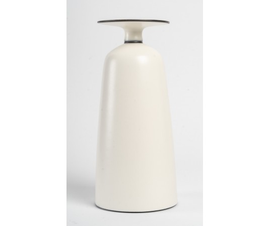 Porcelain vase by Marc Uzan.
