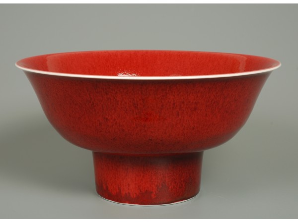 Coupe en porcelaine rouge par Marc Uzan - céramique contemporaine