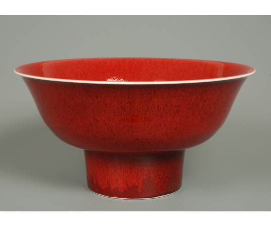 Coupe en porcelaine rouge -...
