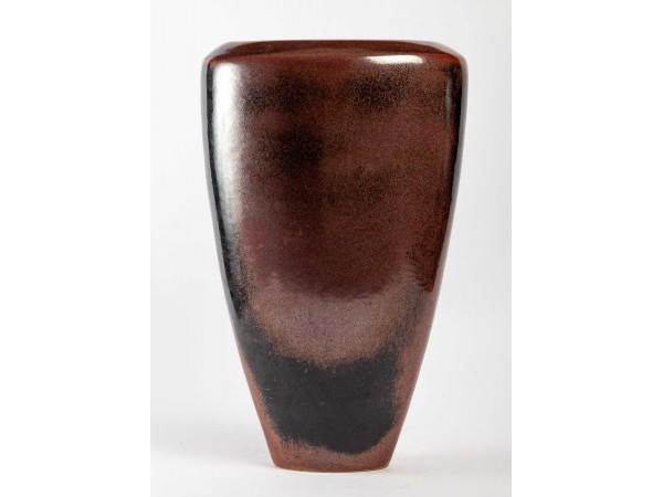 Oval vase by Annie Fourmanoir - current exhibition