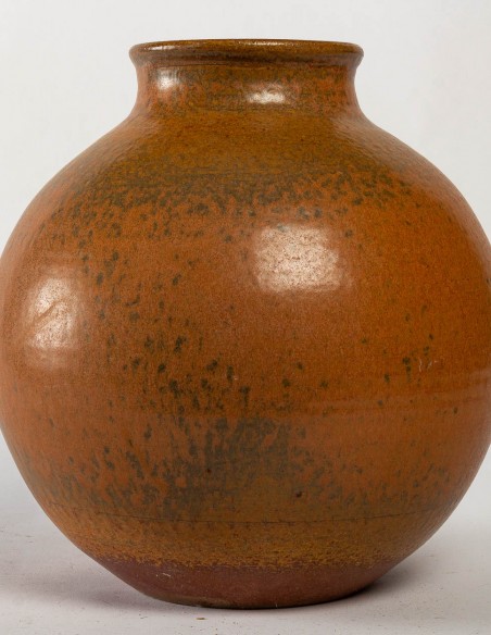 1765-Round vase by Annie Fourmanoir - current exhibition