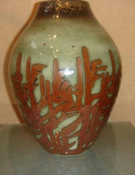 2047-Vase en porcelaine du 20ème siècle de la manufacture de Sèvres