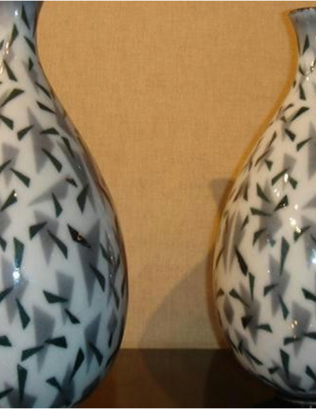 2051-Pair of Mayodon vases in Sèvres porcelain