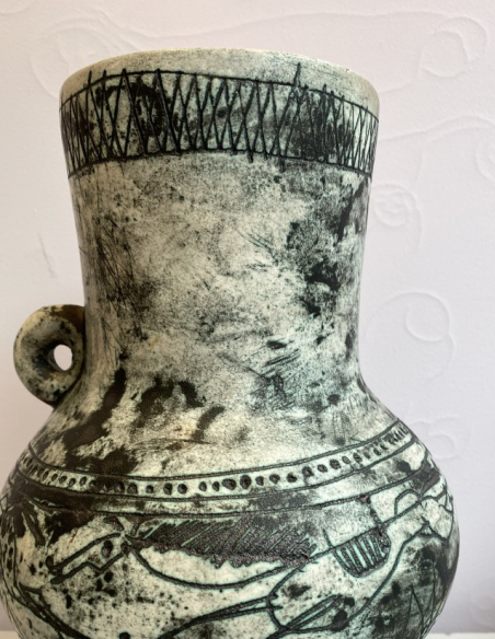 2063-Vase à anse par Jacques Blin