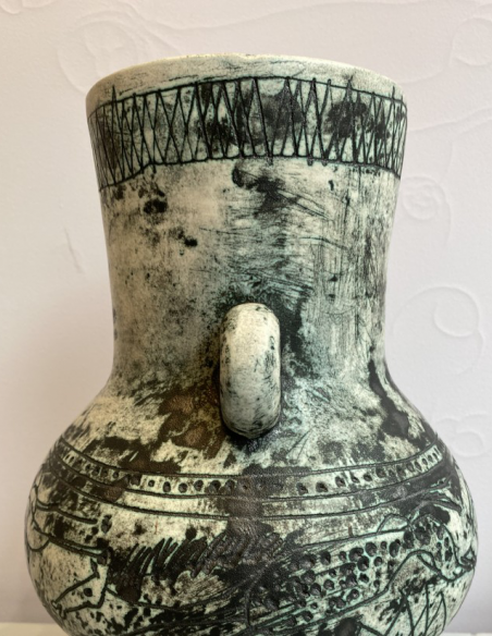 2064-Vase à anse par Jacques Blin