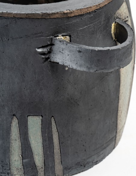 2147-Ceramic sculpture "Black marmite" by Daphné Corregan - current exhibition