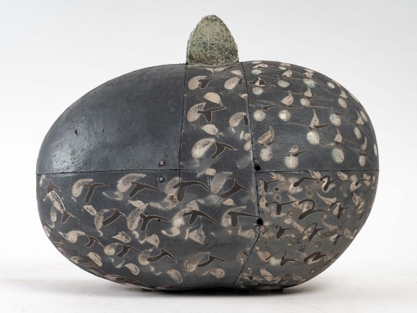Ceramic sculpture "skull 2" by Daphné Corregan - current exhibition