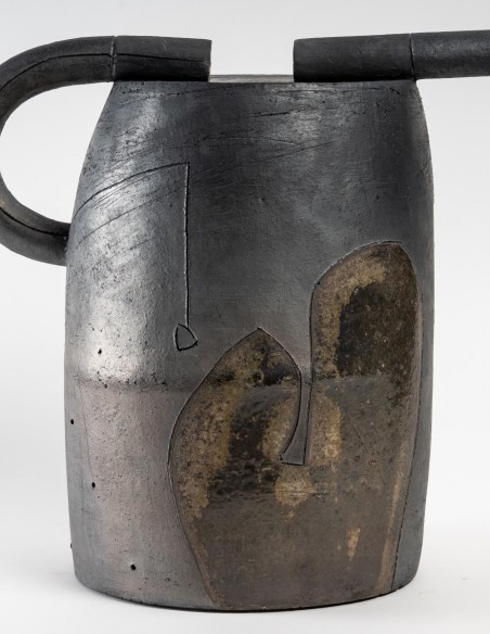 2219-Ceramic sculpture "GM revolver pitcher" by Daphné Corregan - current exhibition