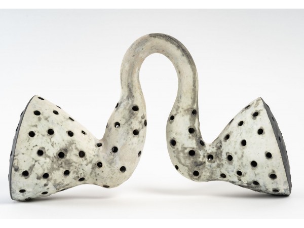 Sculpture céramique " listen" par Daphné Corregan - céramique contemporaine