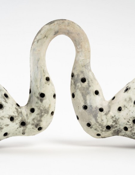 2253-Sculpture céramique " listen" par Daphné Corregan - céramique contemporaine