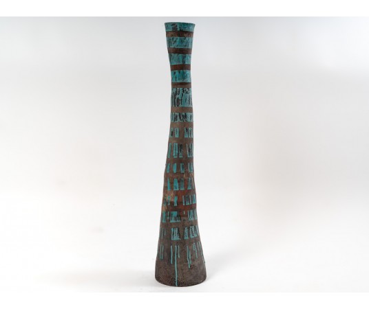Tour grise et turquoise par...