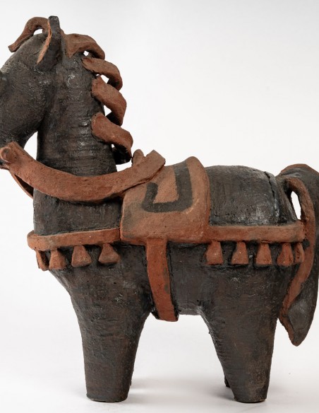 2458-Petit cheval en céramique par Nicole Giroud - exposition en cours