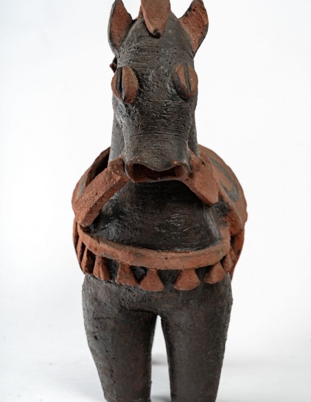2460-Petit cheval en céramique par Nicole Giroud - exposition en cours