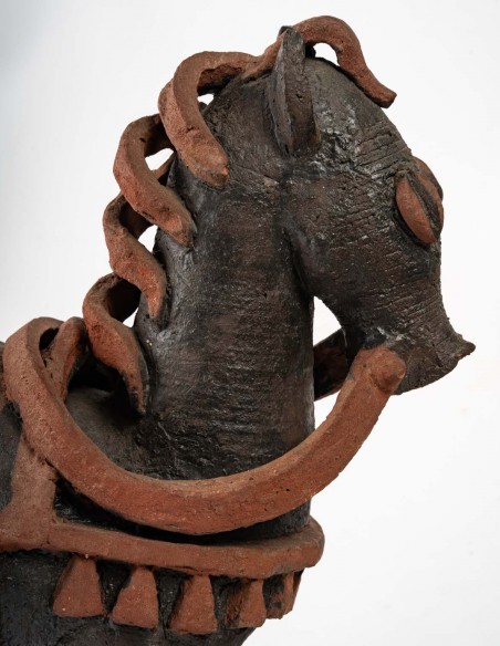 2461-Petit cheval en céramique par Nicole Giroud - exposition en cours