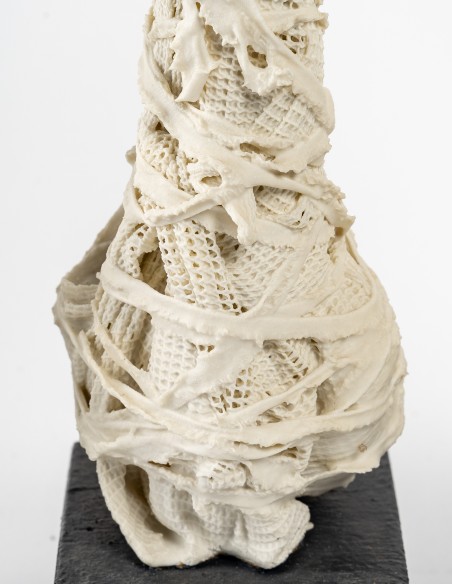 2560-sculpture en céramique par Nicole Giroud