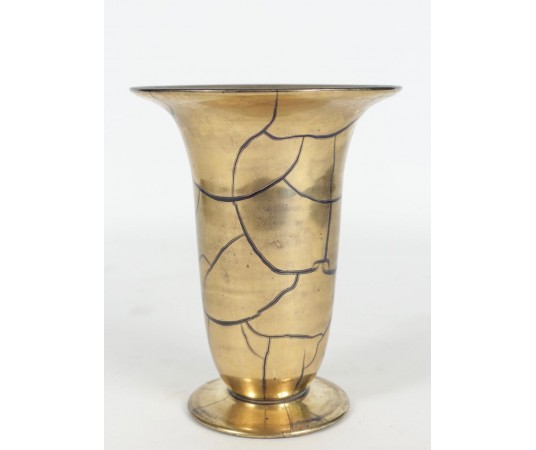 Artistic vase from Saint-Prex