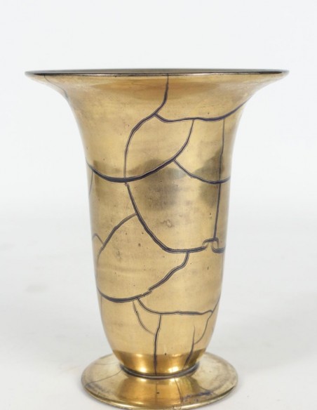 290-Artistic vase from Saint-Prex