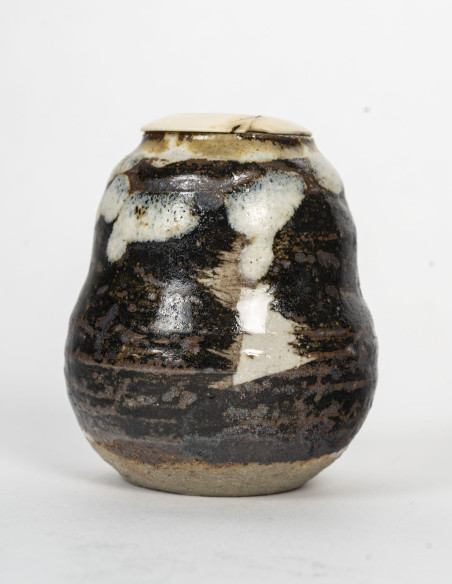 3347-A ceramic chaire EDO period (1603-1868)