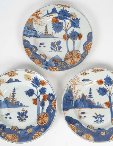 3435-assiettes en porcelaine de chine 18éme siècles.