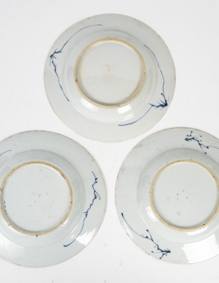 3440-assiettes en porcelaine de chine 18éme siècles.