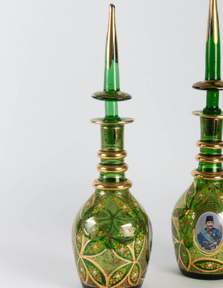 345-Paire de Carafes du 19ème siècle en verre de Bohême