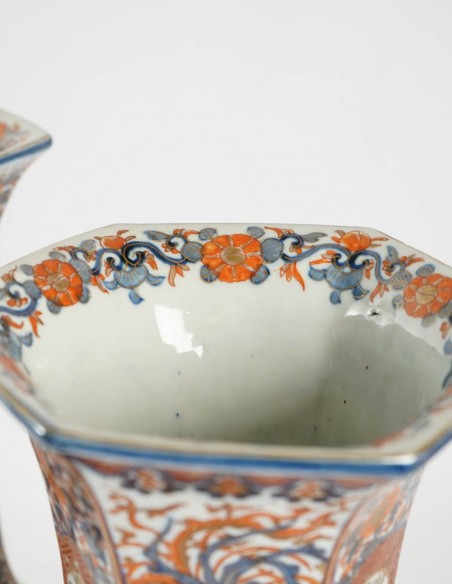 362-vases en porcelaine Imari du 20ème siècle