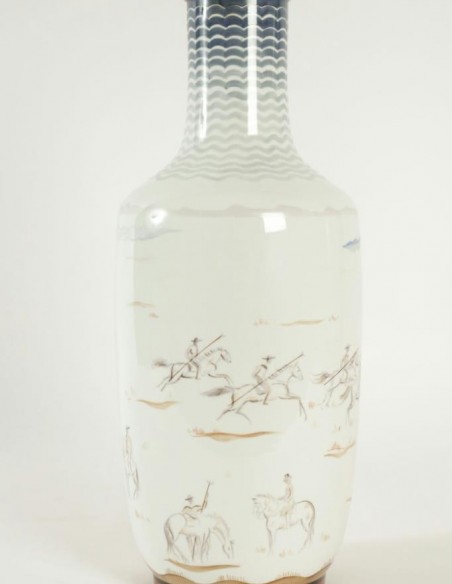 625-20th century porcelain vase Manufacture de Sèvres