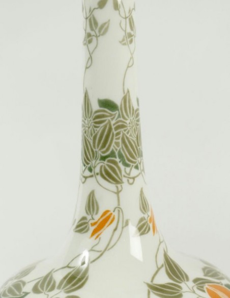 670-Vase bouteille du 20ème siècle en porcelaine de sèvres