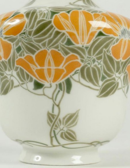 671-Vase bouteille du 20ème siècle en porcelaine de sèvres