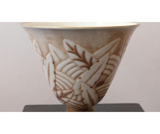 Vase en porcelaine de Sèvres par Jacques Émile Ruhlmann