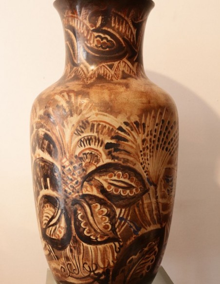 855-Grand vase en faïence à décor Africaniste manufacture de Sèvres