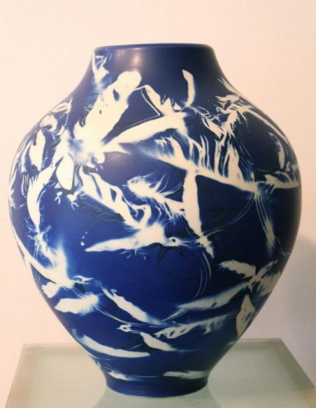 872-Vase à panse en porcelaine par Sèvres et Gilles Bouttaz