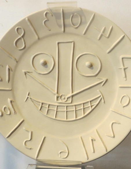 951-20th century plate marked by the imprint of Pablo Picasso