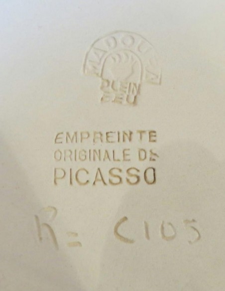 952-20th century plate marked by the imprint of Pablo Picasso