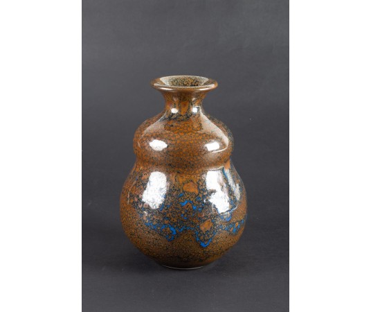 Coloquinte stoneware vase by Daniel de Montmollin